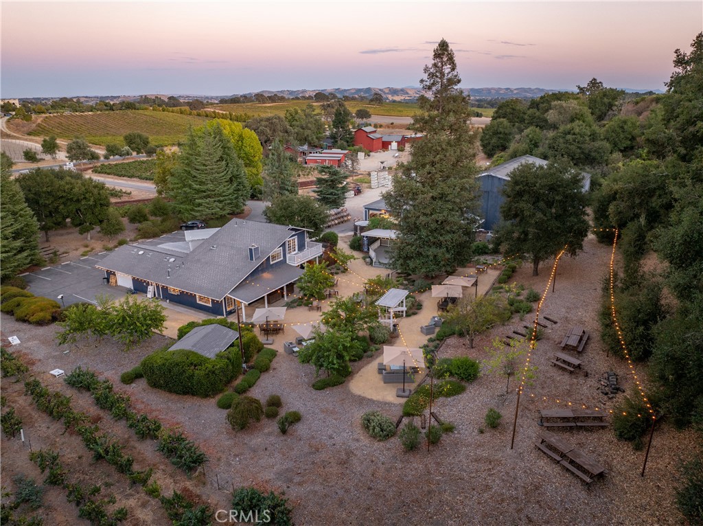 2925 Anderson Rd, Paso Robles, CA 93446