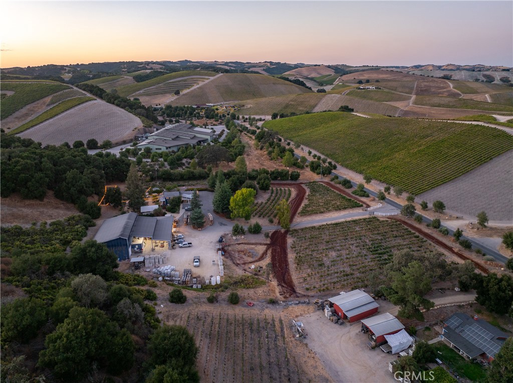 2925 Anderson Rd, Paso Robles, CA 93446
