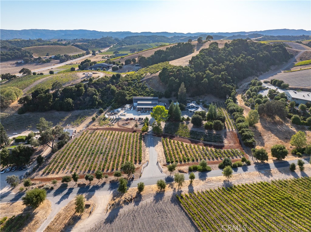 2925 Anderson Rd, Paso Robles, CA 93446