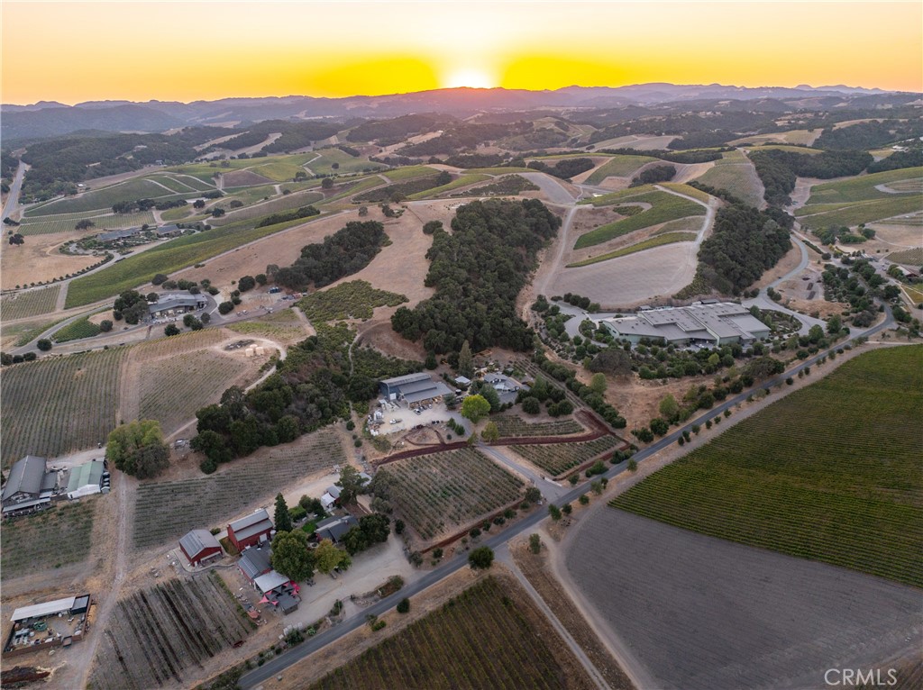 2925 Anderson Rd, Paso Robles, CA 93446
