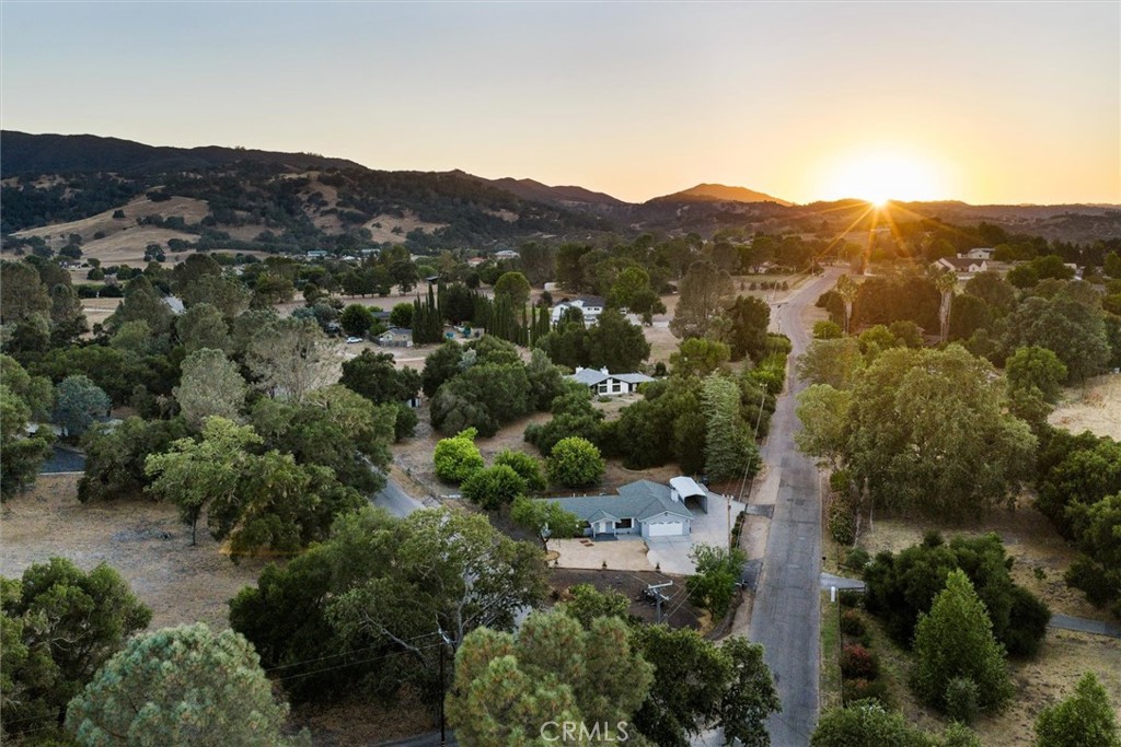 14740 Morningside Rd, Atascadero, CA 93422