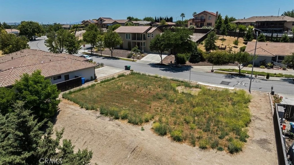 679 Red Cloud, Paso Robles, CA 93446