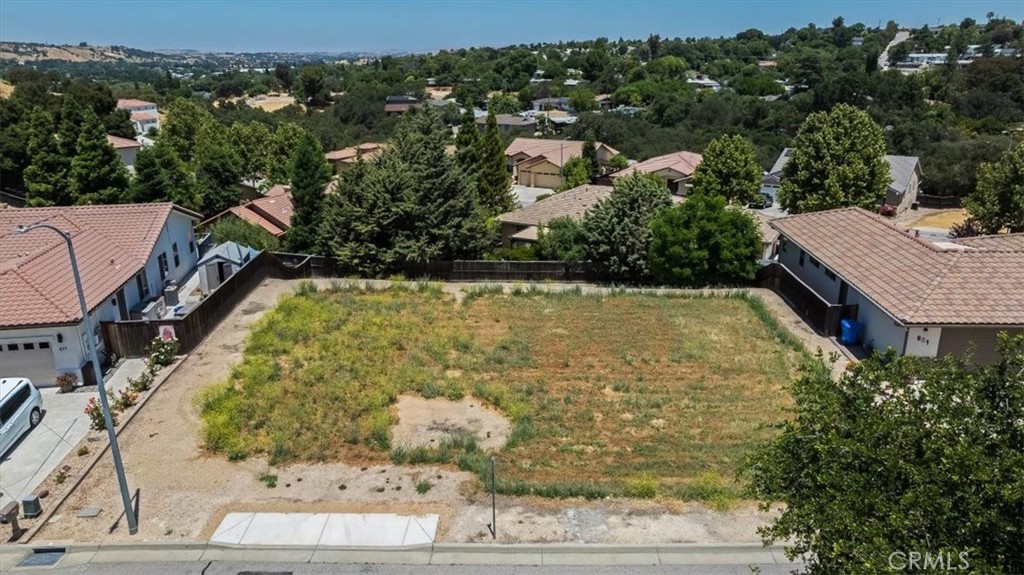 679 Red Cloud, Paso Robles, CA 93446