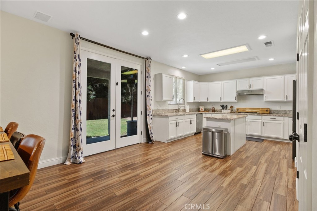 3320 W Glendale, Visalia, CA 93291