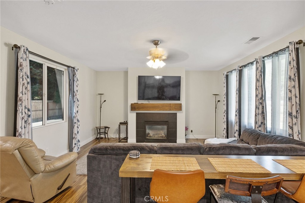 3320 W Glendale, Visalia, CA 93291