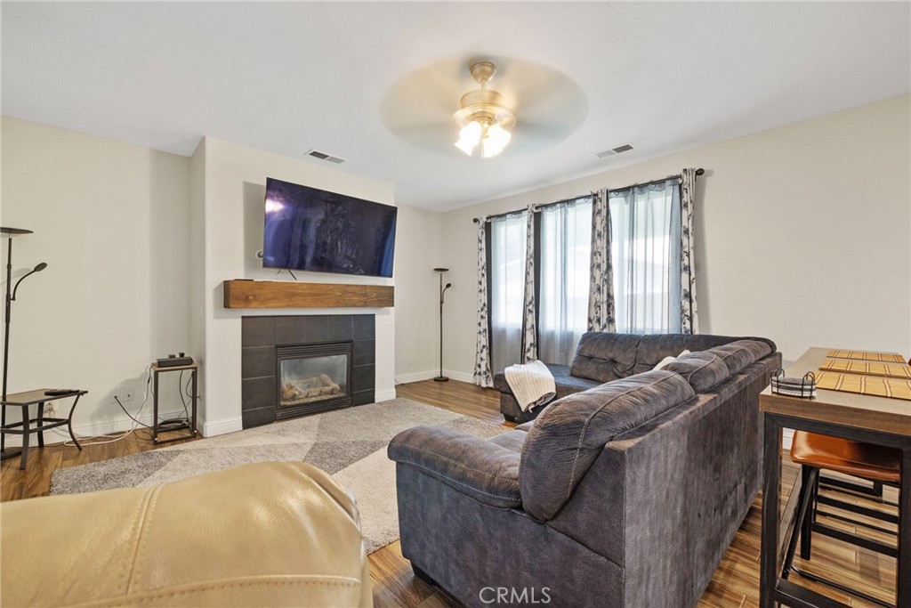 3320 W Glendale, Visalia, CA 93291