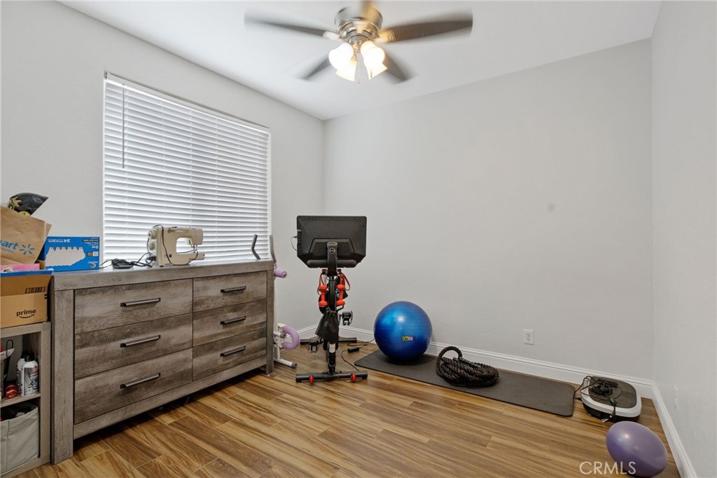 3320 W Glendale, Visalia, CA 93291
