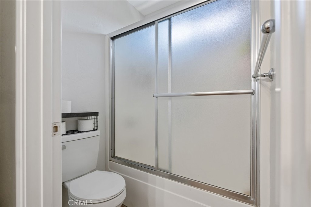 3320 W Glendale, Visalia, CA 93291