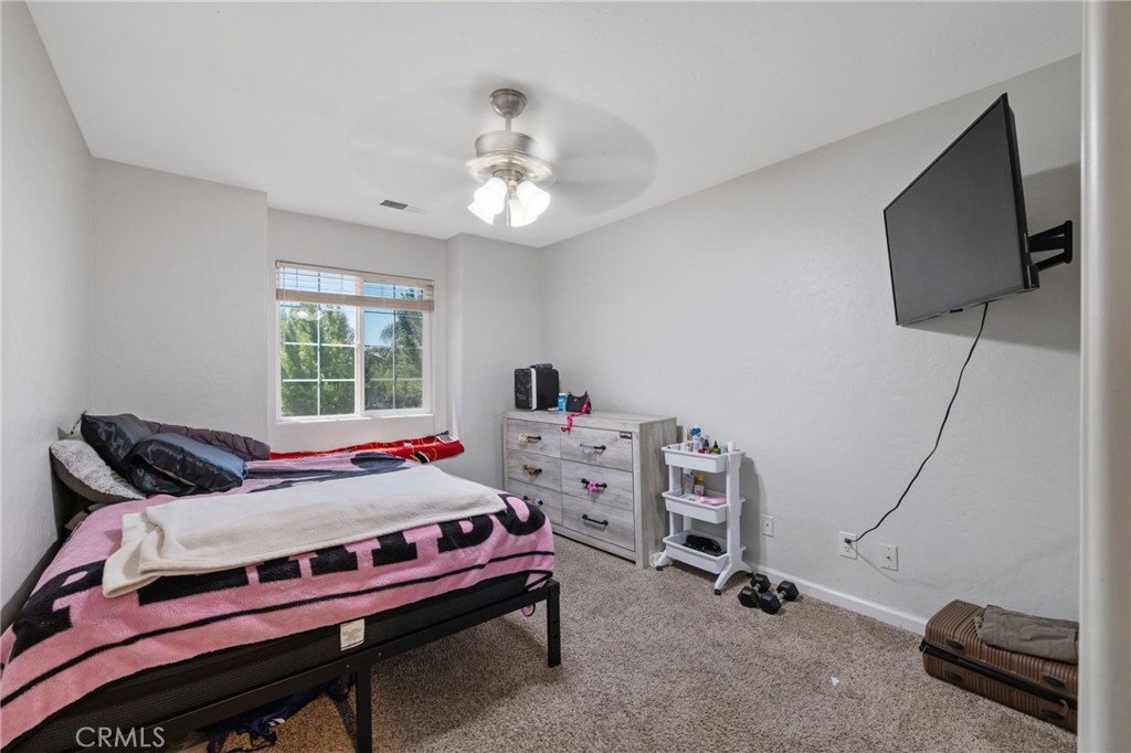 3320 W Glendale, Visalia, CA 93291