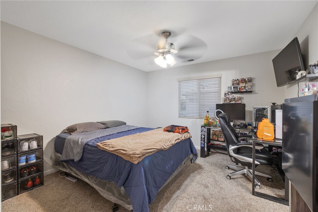 3320 W Glendale, Visalia, CA 93291
