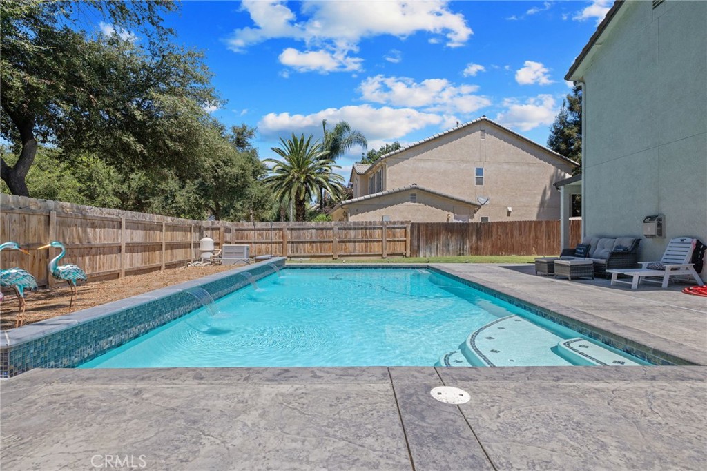 3320 W Glendale, Visalia, CA 93291