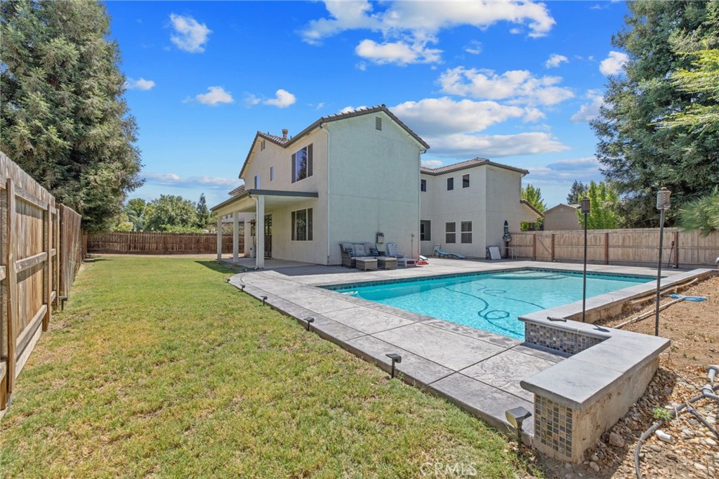 3320 W Glendale, Visalia, CA 93291