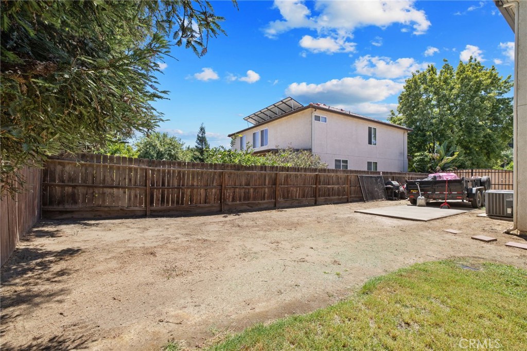 3320 W Glendale, Visalia, CA 93291