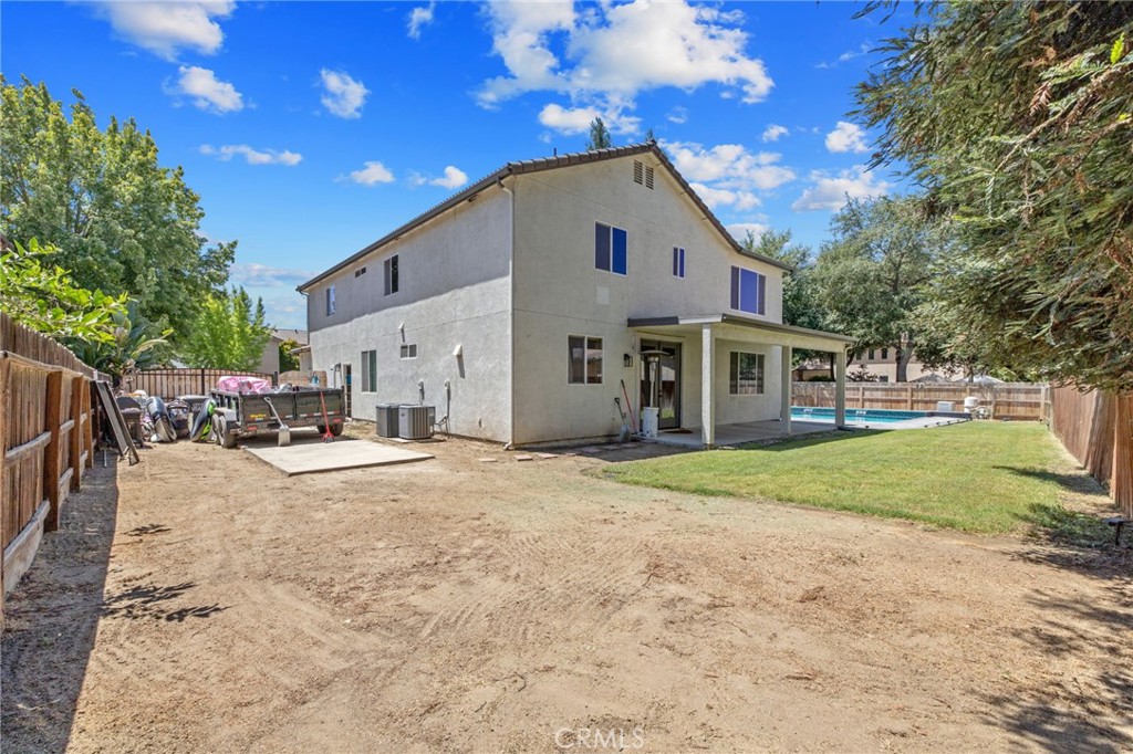 3320 W Glendale, Visalia, CA 93291