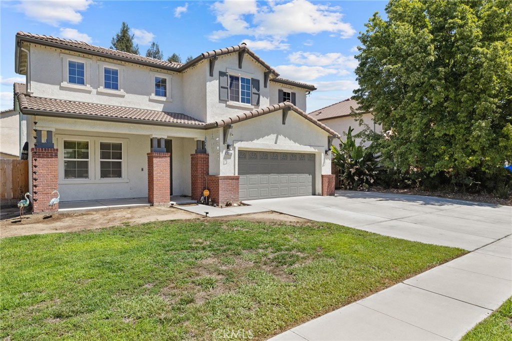 3320 W Glendale, Visalia, CA 93291