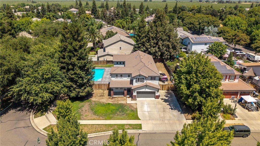 3320 W Glendale, Visalia, CA 93291