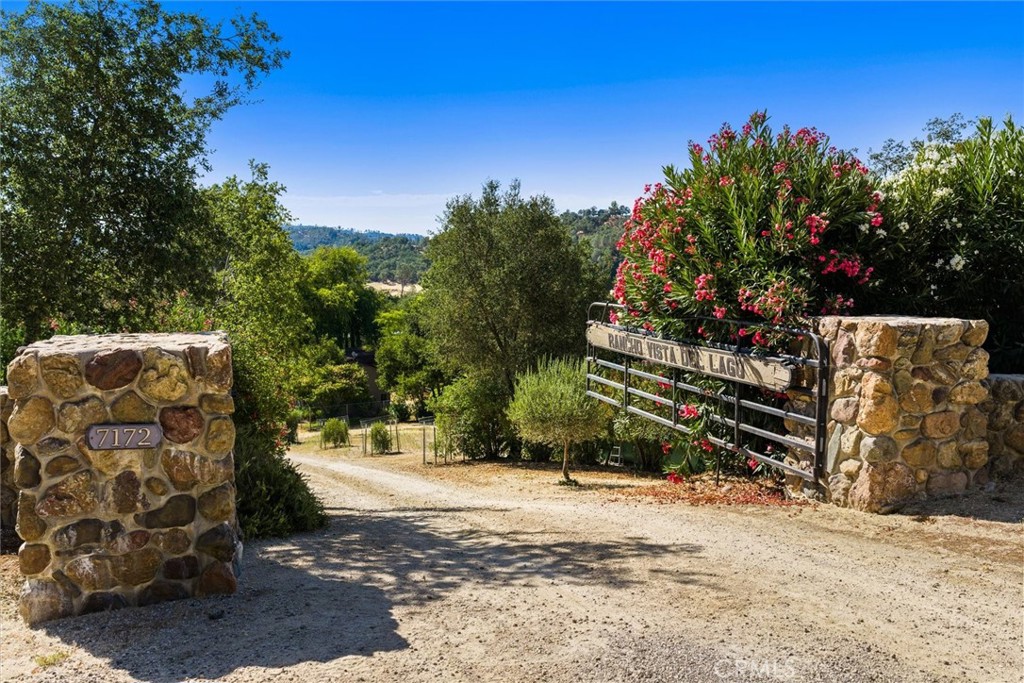 7172 Town Creek, Paso Robles, CA 93446