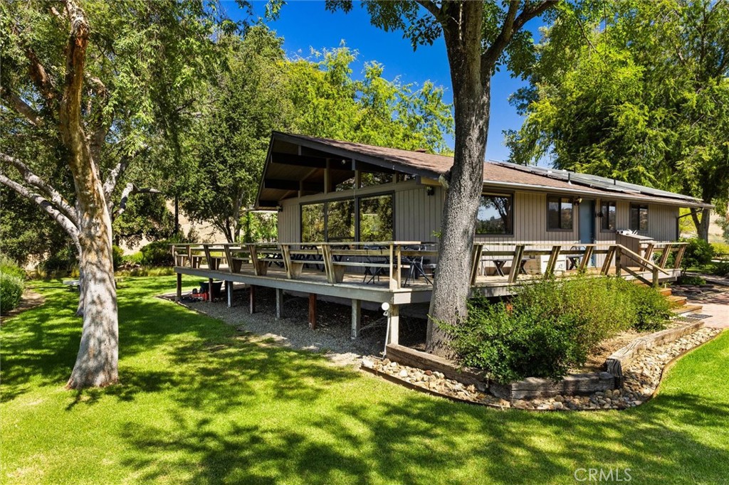 7172 Town Creek, Paso Robles, CA 93446
