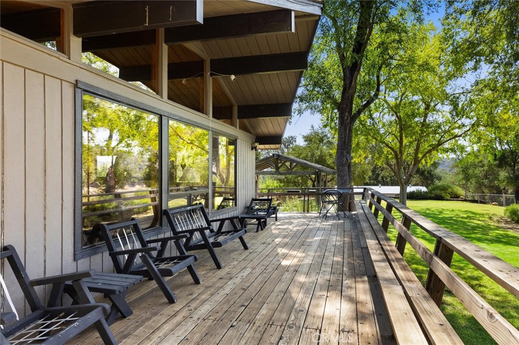7172 Town Creek, Paso Robles, CA 93446