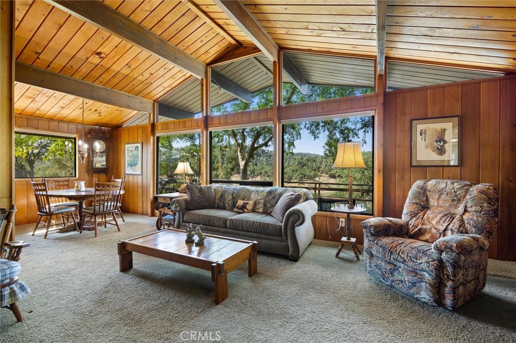 7172 Town Creek, Paso Robles, CA 93446