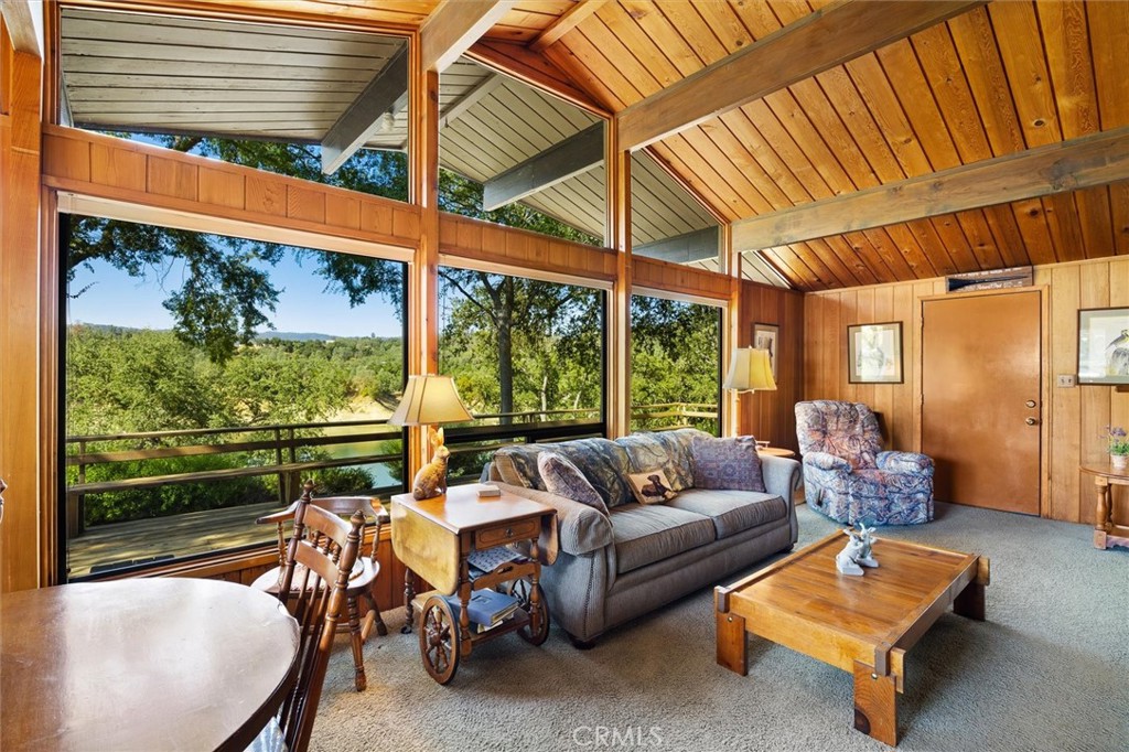 7172 Town Creek, Paso Robles, CA 93446