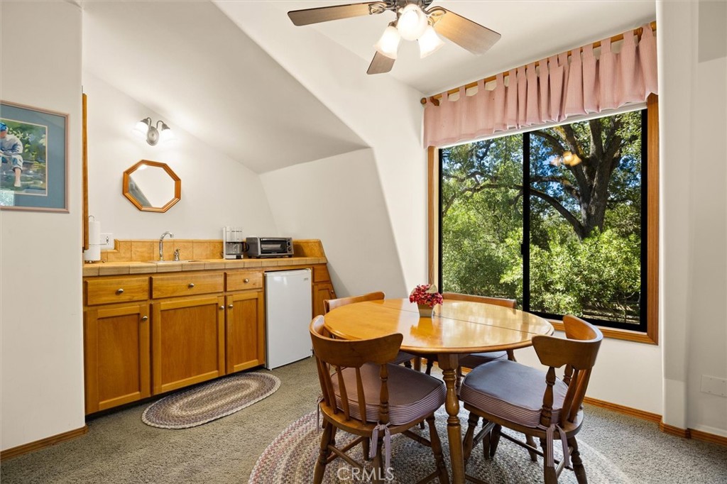 7172 Town Creek, Paso Robles, CA 93446