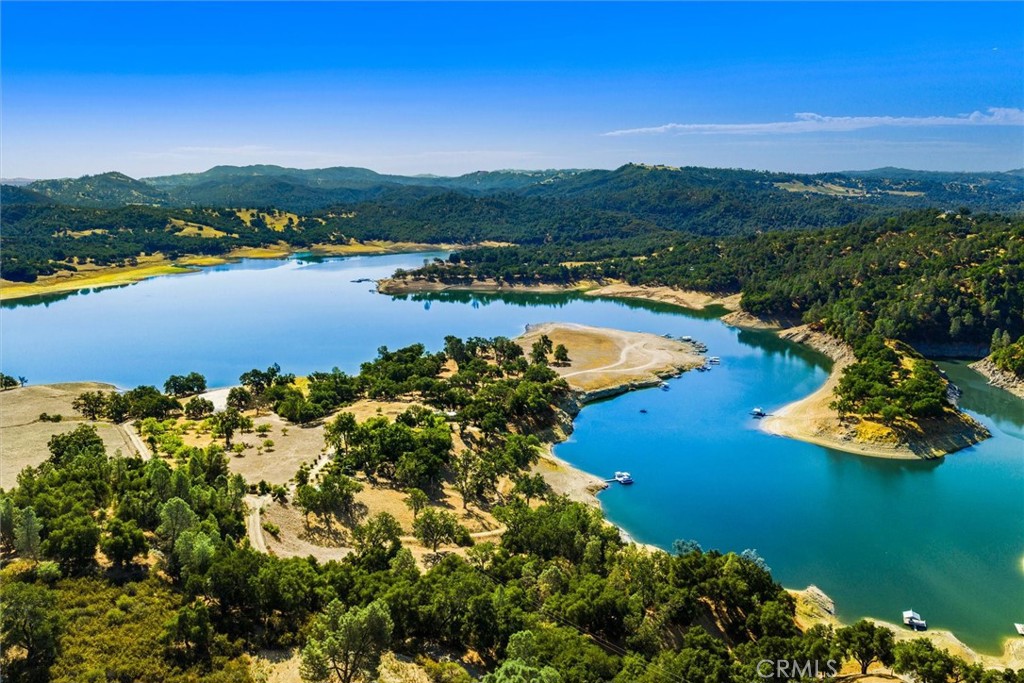 7172 Town Creek, Paso Robles, CA 93446