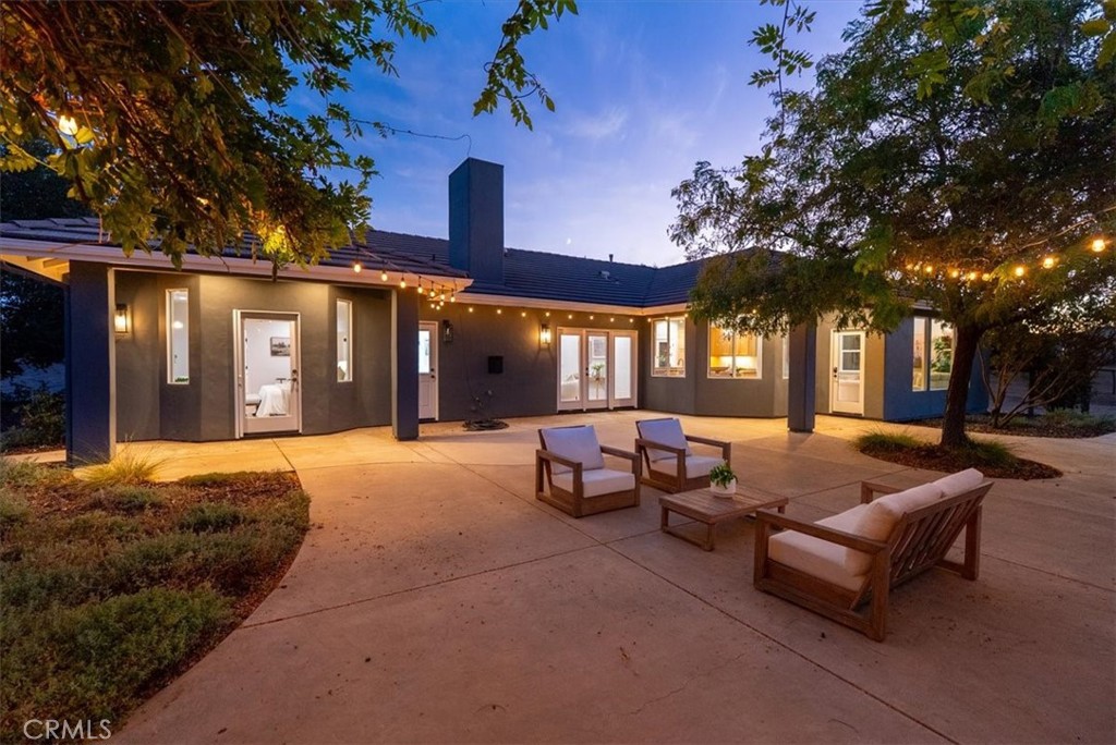 8495 Plane View, Paso Robles, CA 93446