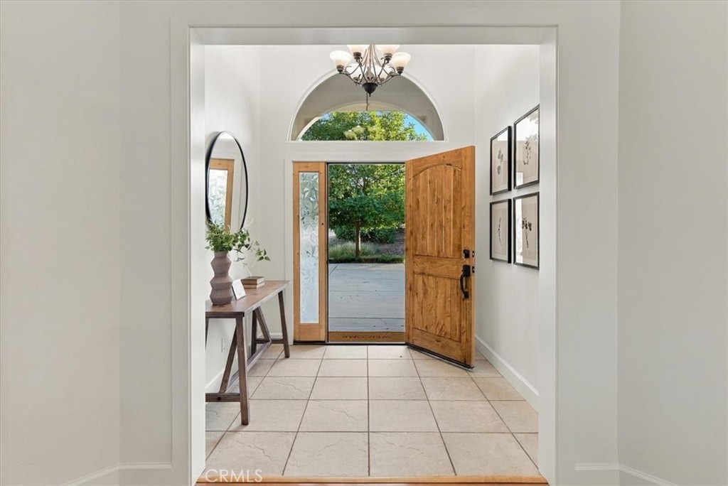 8495 Plane View, Paso Robles, CA 93446
