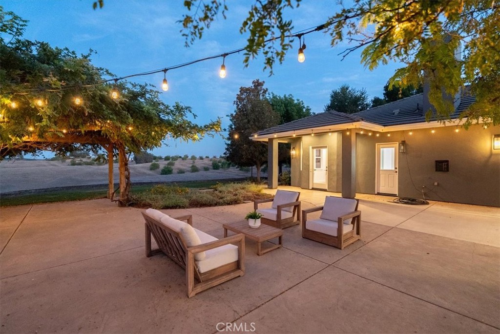 8495 Plane View, Paso Robles, CA 93446