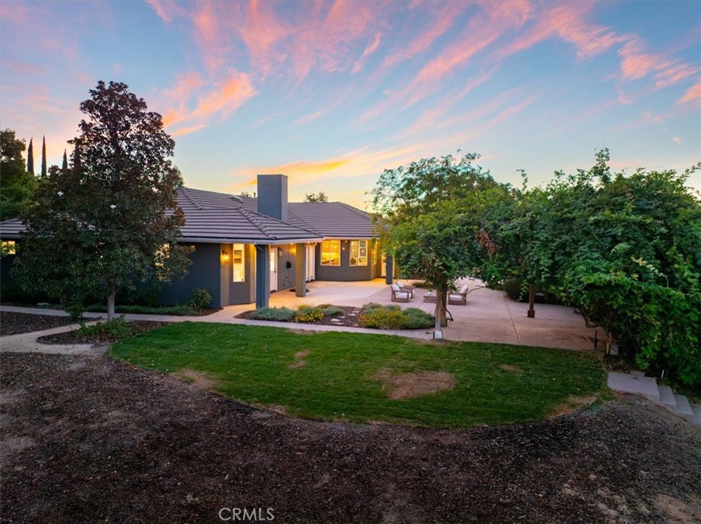8495 Plane View, Paso Robles, CA 93446