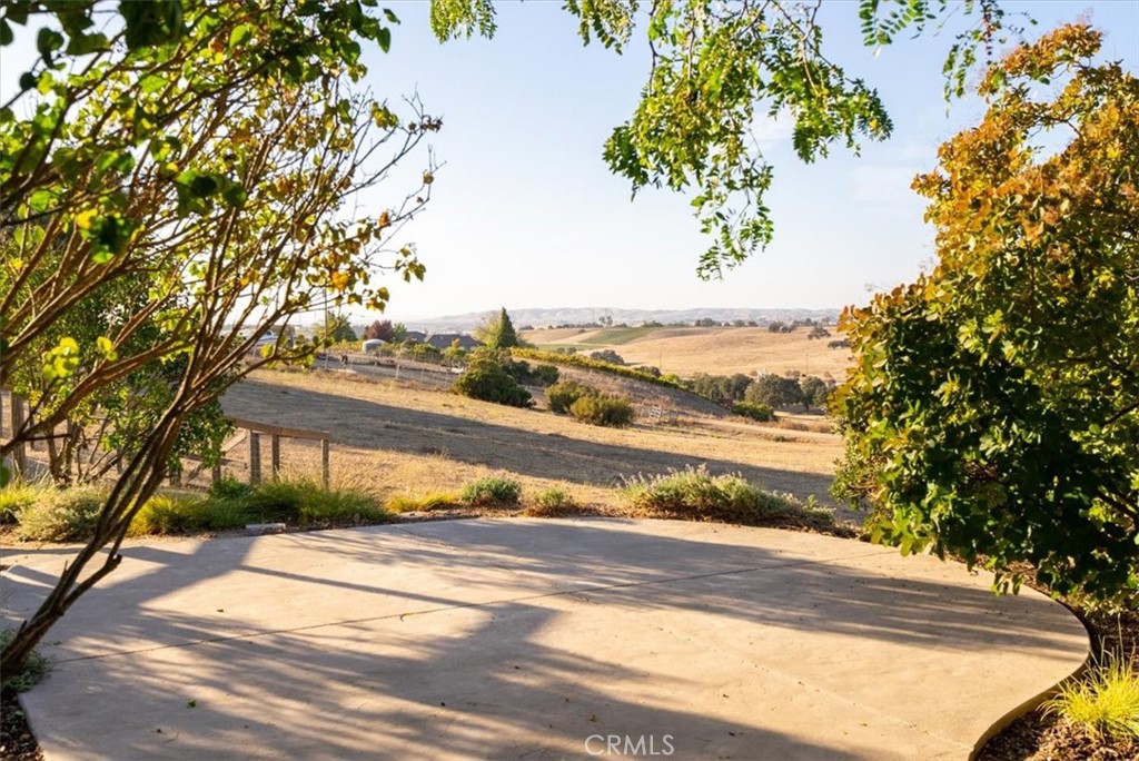 8495 Plane View, Paso Robles, CA 93446