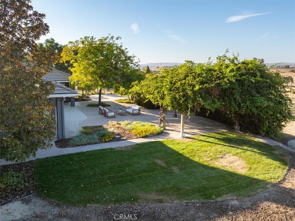 8495 Plane View, Paso Robles, CA 93446