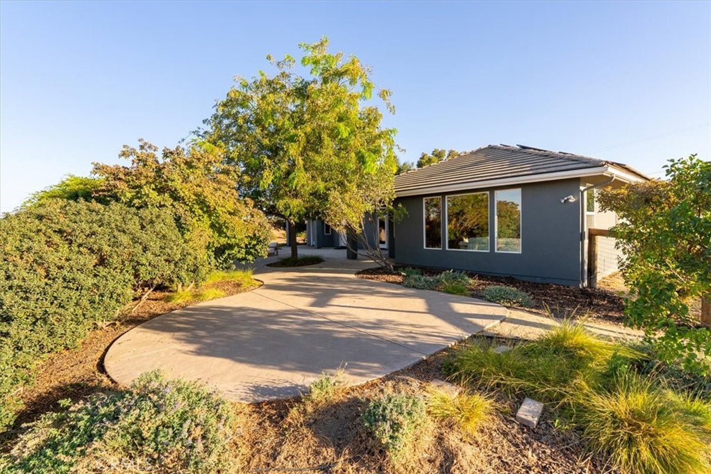 8495 Plane View, Paso Robles, CA 93446