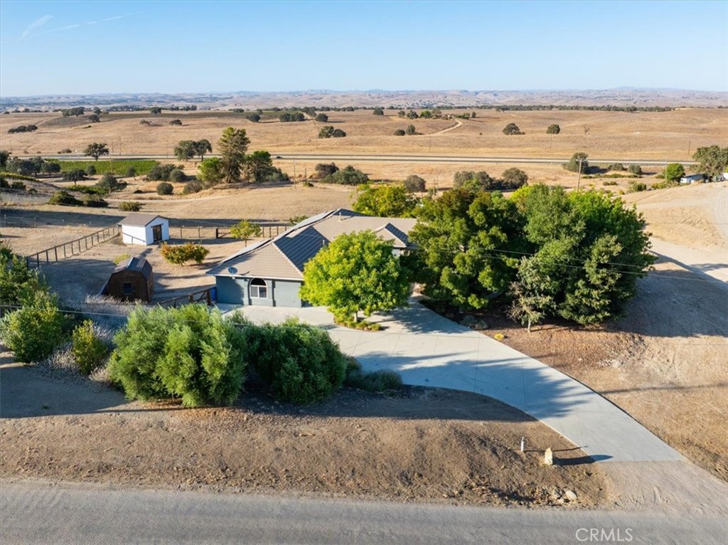 8495 Plane View, Paso Robles, CA 93446