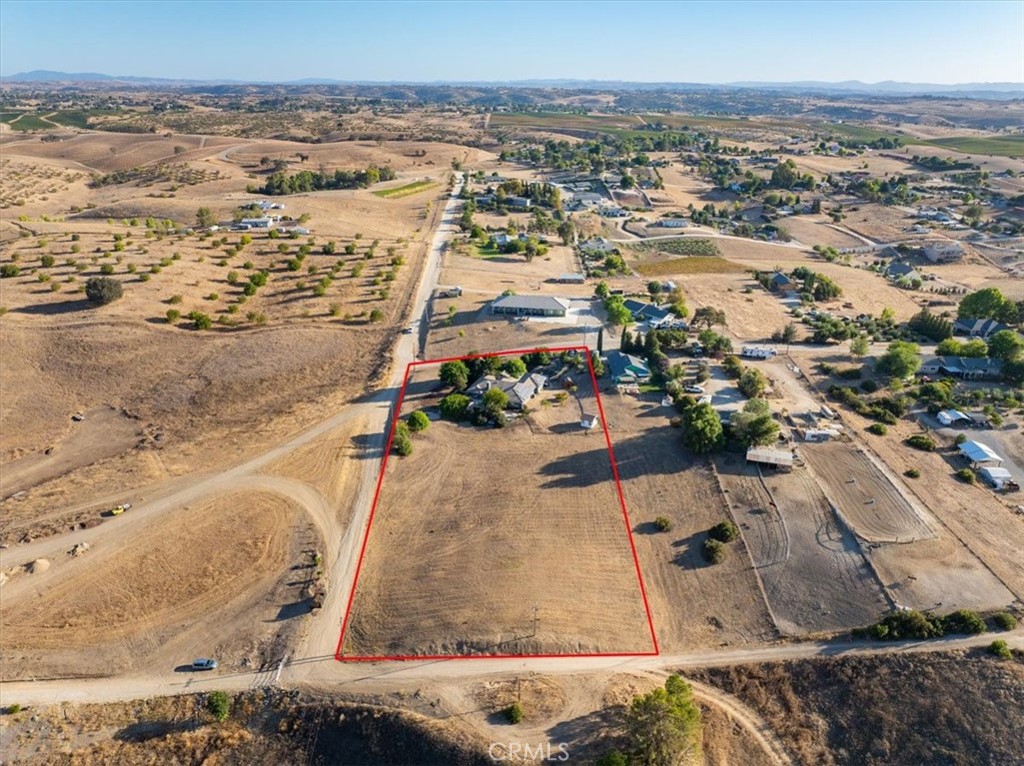 8495 Plane View, Paso Robles, CA 93446