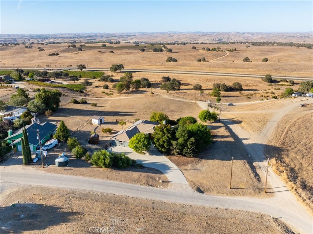 8495 Plane View, Paso Robles, CA 93446