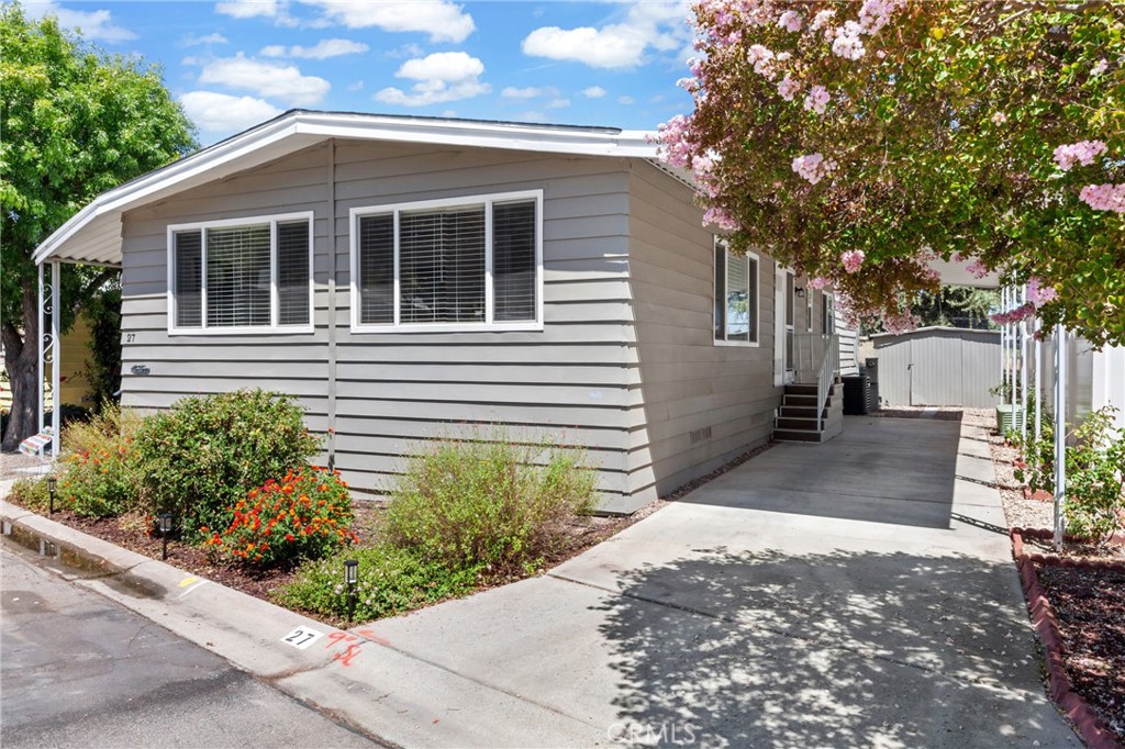 27 Via Santa Barbara #27, Paso Robles, CA 93446