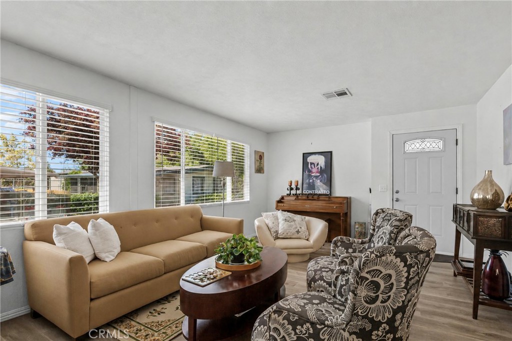 27 Via Santa Barbara #27, Paso Robles, CA 93446