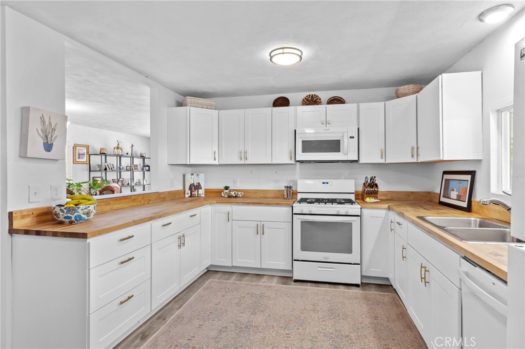 27 Via Santa Barbara #27, Paso Robles, CA 93446