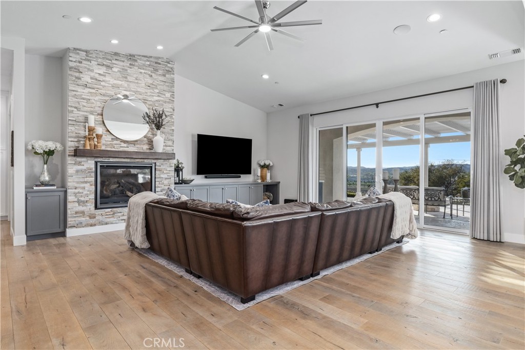 1110 Burnt Rock Way, Templeton, CA 93465
