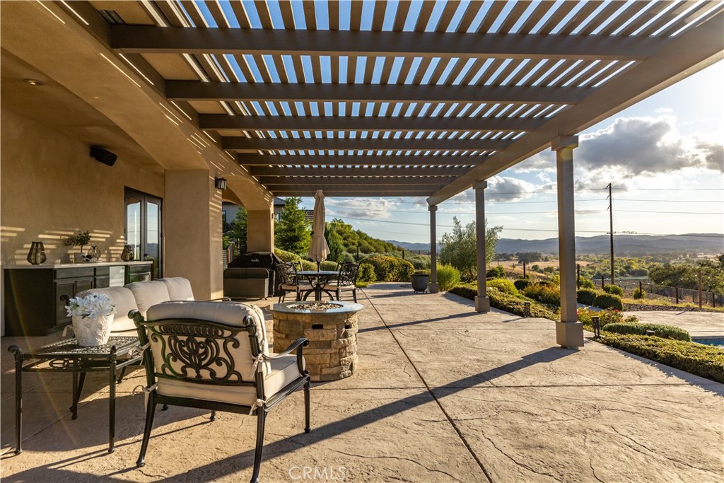 1110 Burnt Rock Way, Templeton, CA 93465