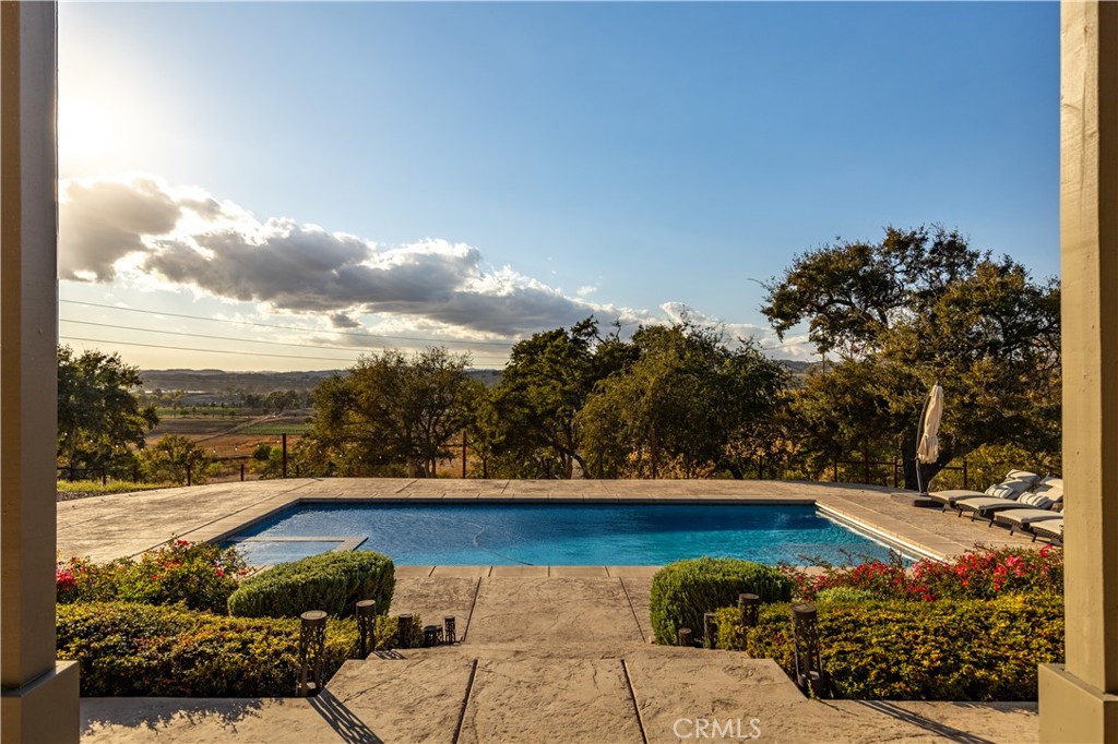 1110 Burnt Rock Way, Templeton, CA 93465