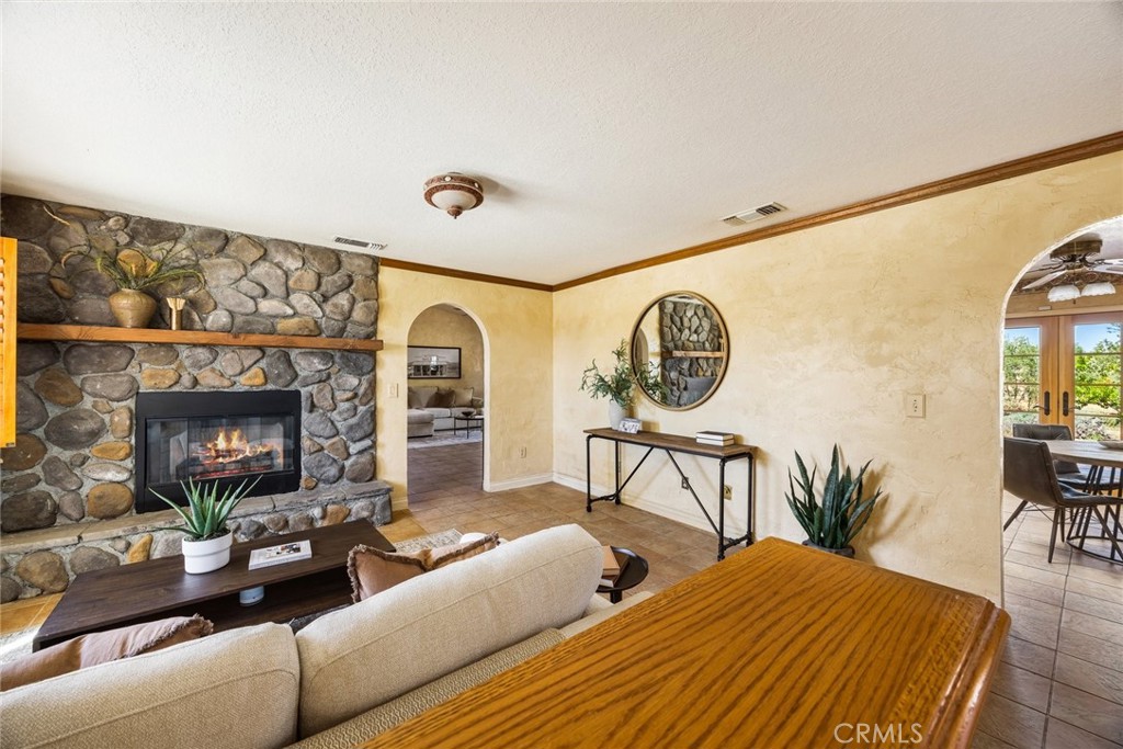 5955 Whispering Oak, Paso Robles, CA 93446