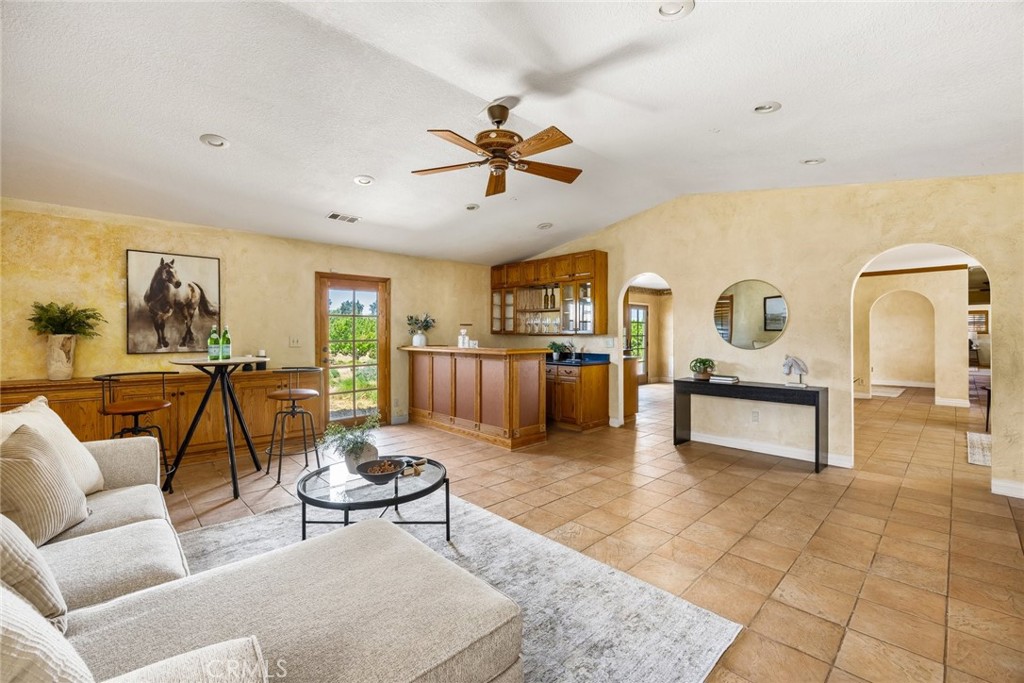 5955 Whispering Oak, Paso Robles, CA 93446