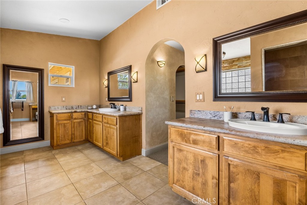5955 Whispering Oak, Paso Robles, CA 93446