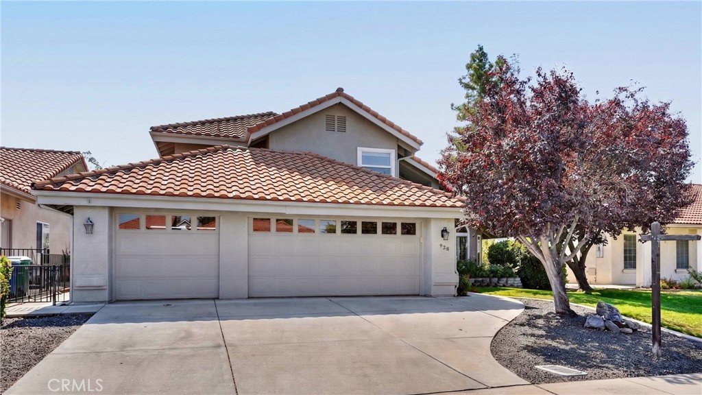 928 Saint Ann, Paso Robles, CA 93446