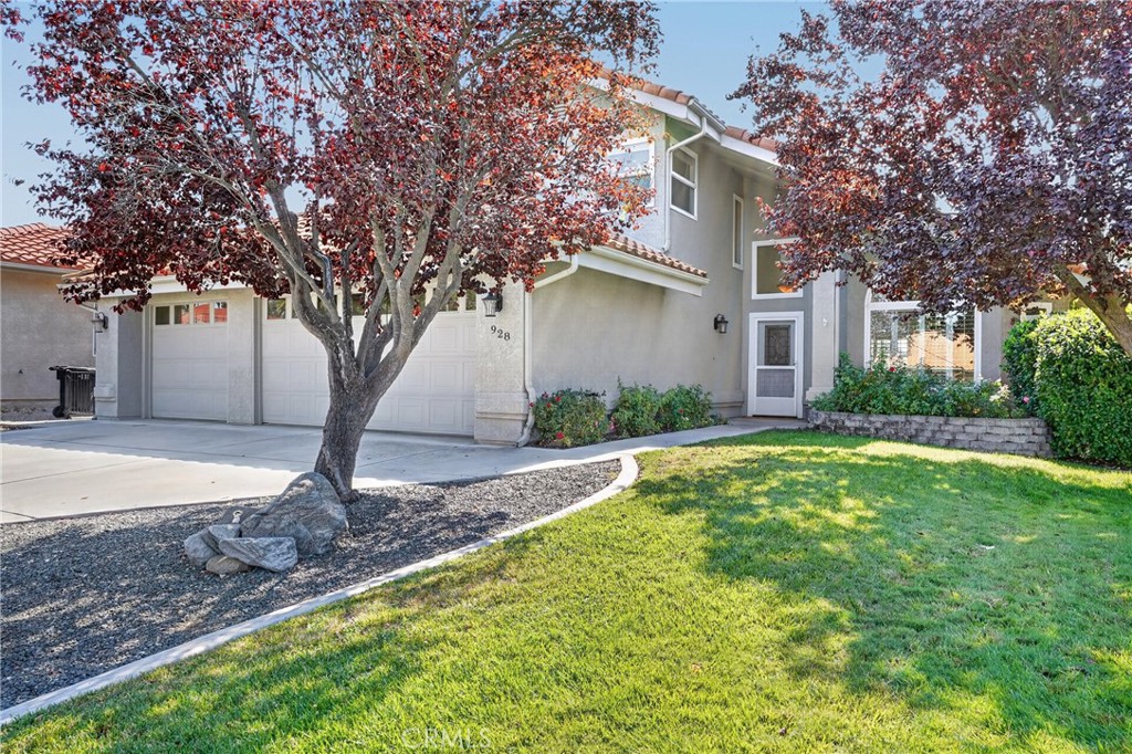 928 Saint Ann, Paso Robles, CA 93446