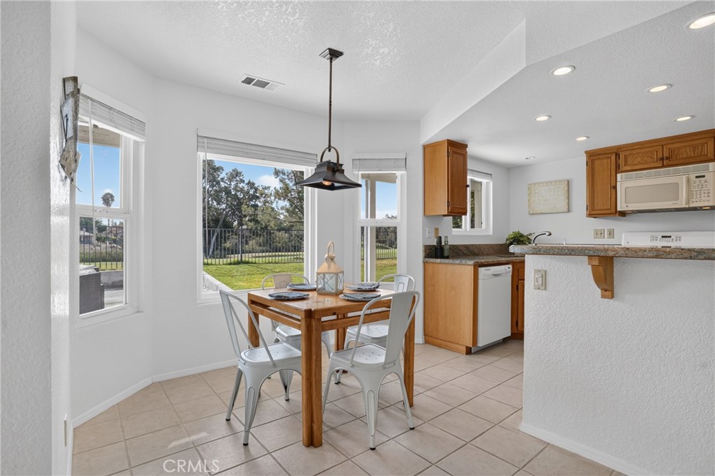 928 Saint Ann, Paso Robles, CA 93446