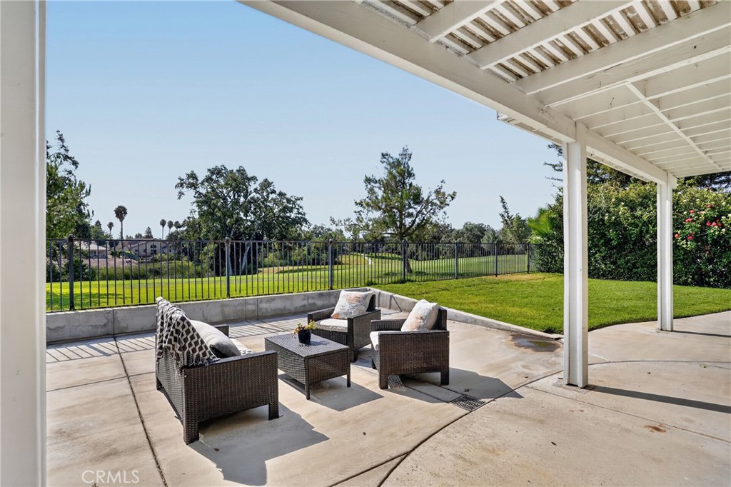 928 Saint Ann, Paso Robles, CA 93446